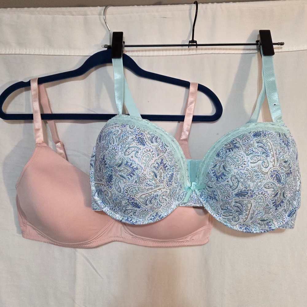 Carisma 44C Set Of 2 Underwire Lightly Padded Pink Blue Paisley Bras